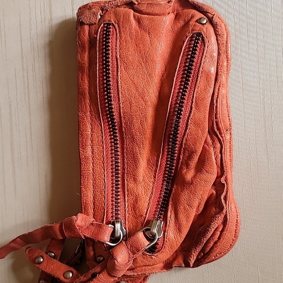 Stylish Pink FREE PEOPLE Wristlet - Picture 4 of 8